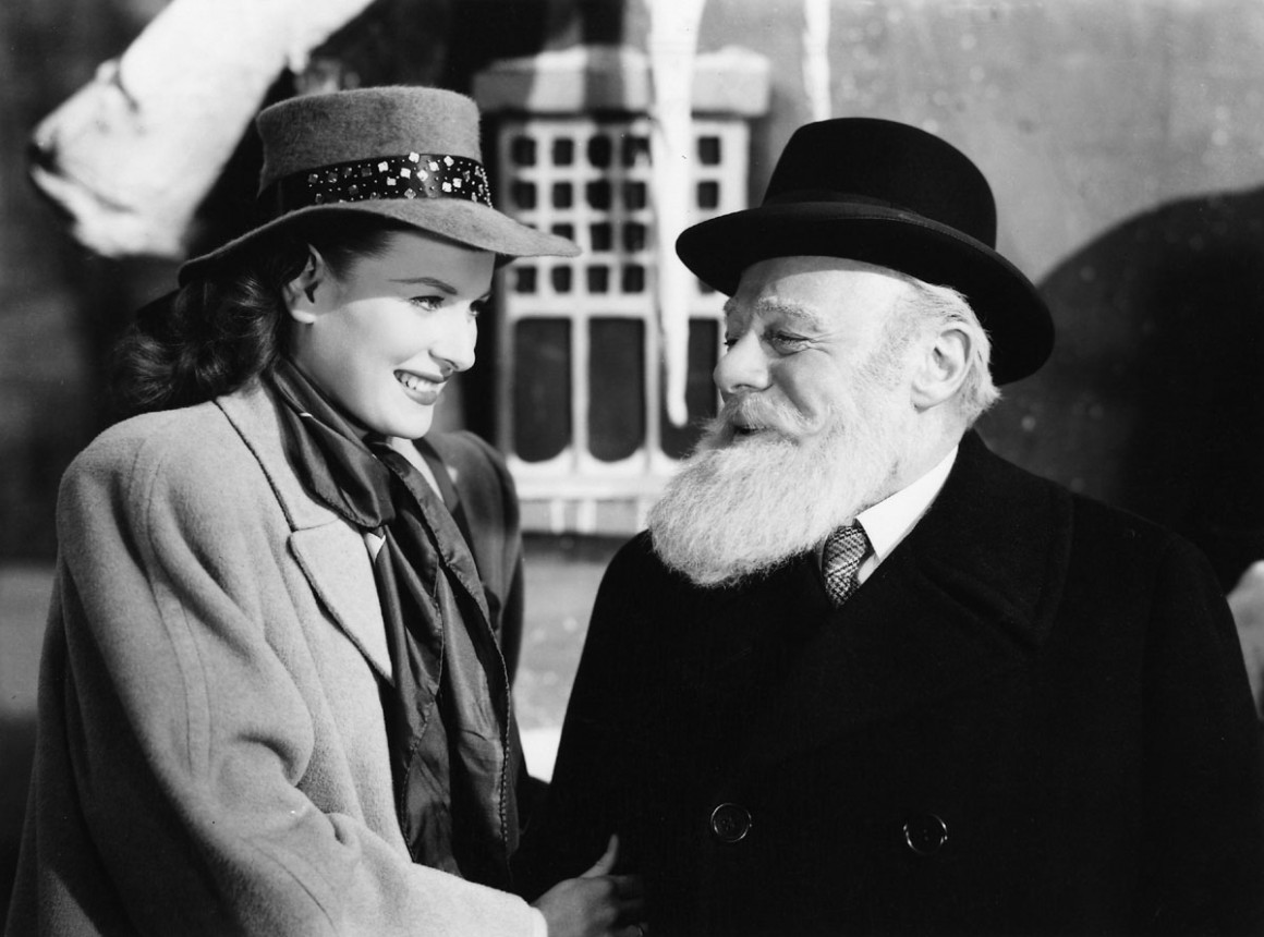Maureen O'Hara and Edmund Gwenn in a scene from MIRACLE ON 34TH STREET, 1947.