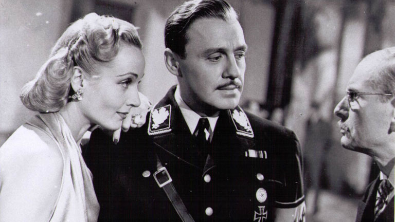 Imagen de Ser o no ser © 1942 An Ernst Lubitsch Production (Romaine Film Corporation). Distribuida en España por United Artists. Todos los derechos reservados.